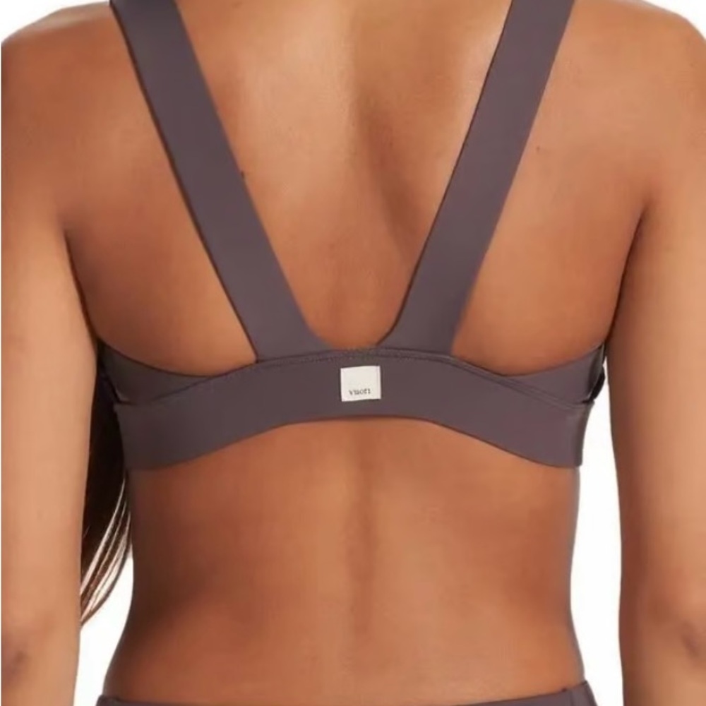 Vuori Stride Sports Bra Plum Size Medium